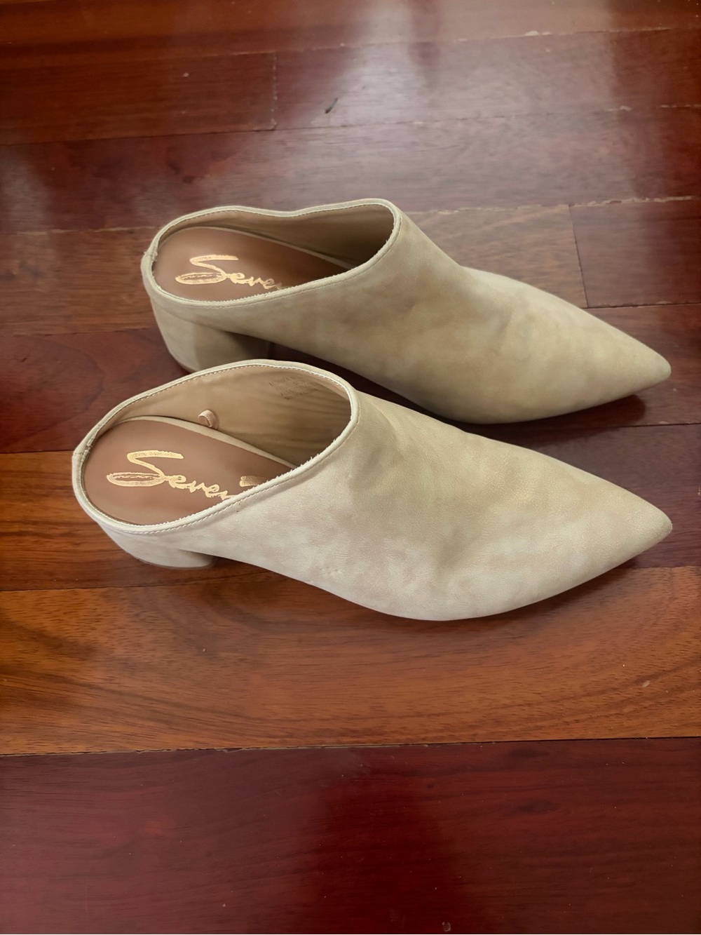 Seven7 Women's Pointed Slip-On Mules in Beige Size 9